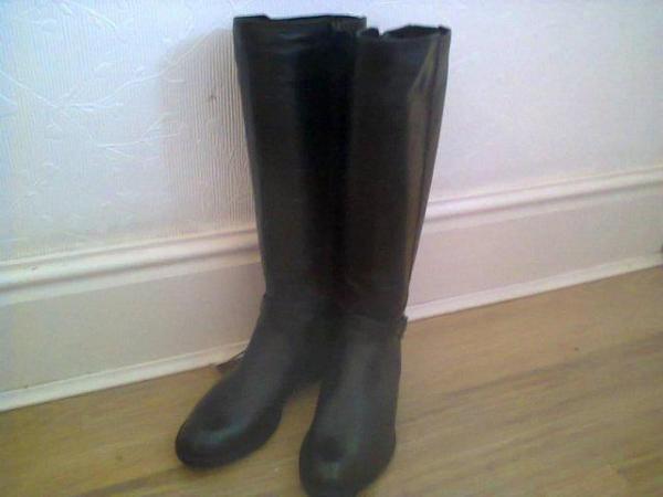 Image 2 of Leather Boots Excellent Condition