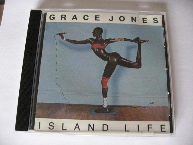 Preview of the first image of Grace Jones– Island Life - CD – Island Records 842 453-2 I.