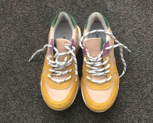 Preview of the first image of STEVE MADDEN LADIES TRAINERS SIZE 4.