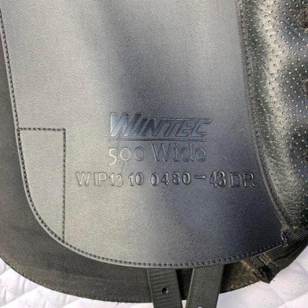 Image 20 of Wintec Wide 17 inch dressage saddle