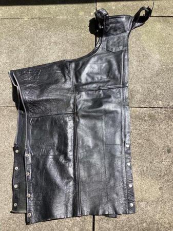 Image 3 of Real leather unisex chaps - Size Medium