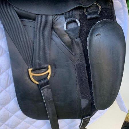 Image 14 of Kent & Masters 17” High Wither Dressage saddle