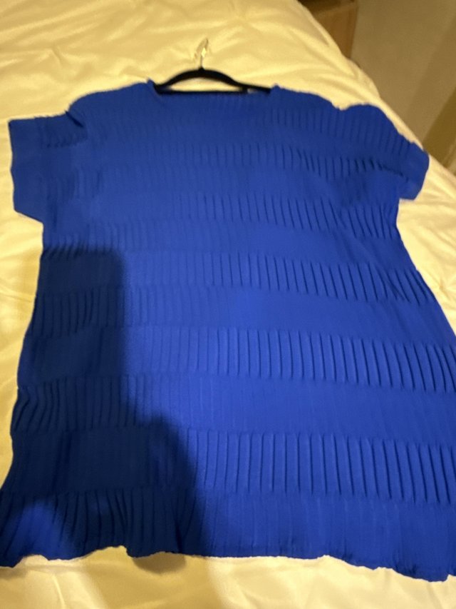 Royal blue ladies suit non crease material — Clothing & Accessories in Wickford