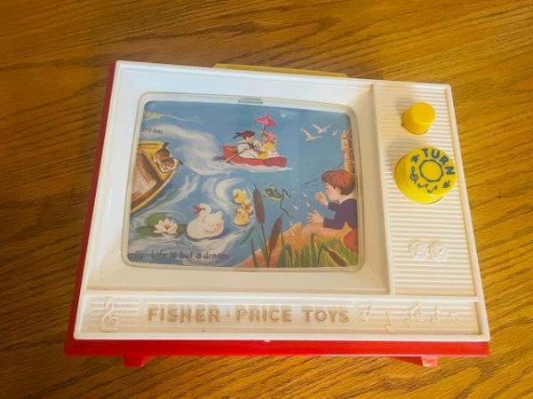 Image 2 of Vintage fisher price wind up tv/ music
