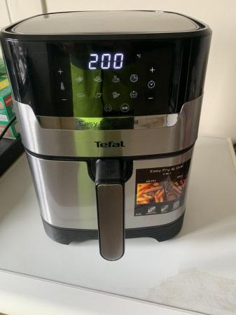 Image 2 of Tefal air fryer and grill 4.2l