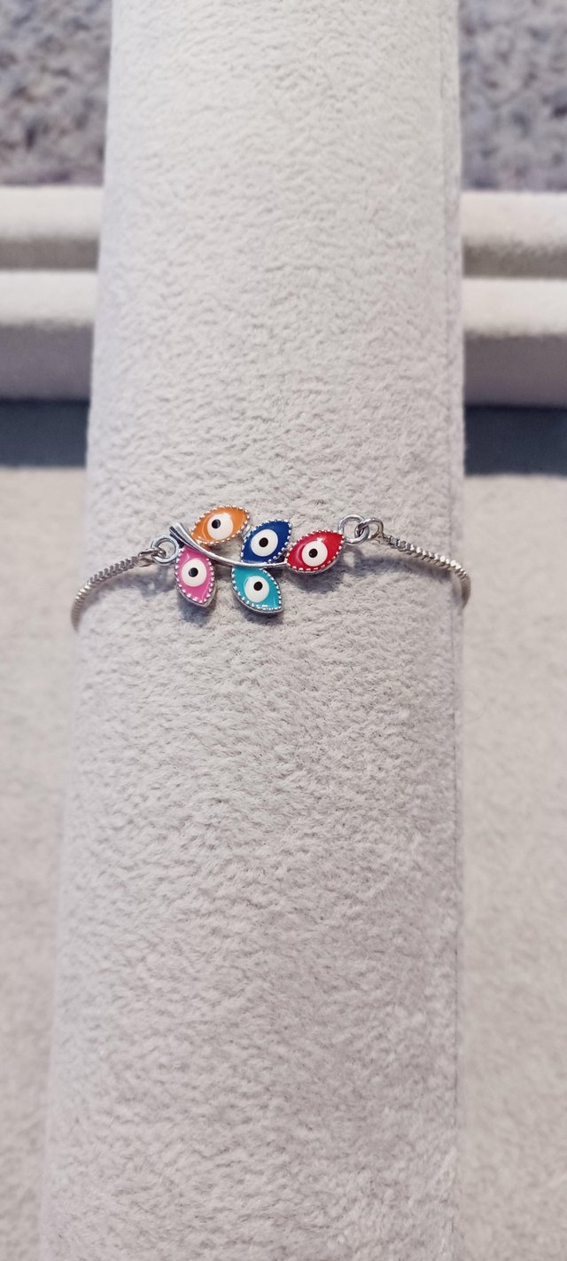 Preview of the first image of Leaf evil eye bracelet x.