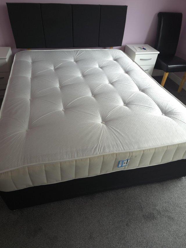 KING SIZE BED INCLUDING HEADBOARD IN EXCELLENT CONDITION — photo 3 of 3