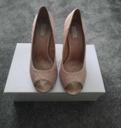 Image 3 of Untold size 6 Taupe Heels.....