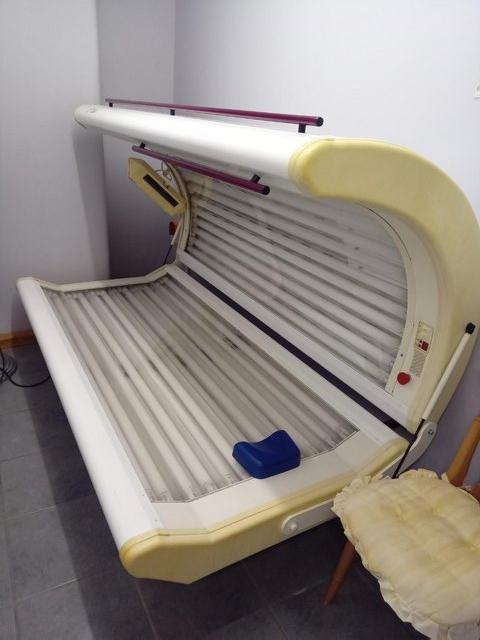Preview of the first image of Lie Down commercial SunBed 160 watt tubes.