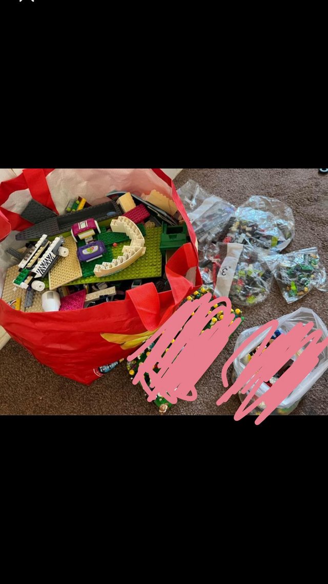 Preview of the first image of Bag of mixed Lego and some bags sealed.