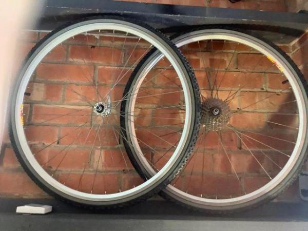 Image 2 of Pair of Bicycle Wheels 700CAlloy Q/R