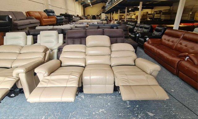 Image 5 of La-z-boy Tulsa cream leather electric 3+2 seater sofas