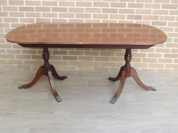 Image 16 of Beresford and Hicks Chesterfield Dining Suite (UK Delivery)