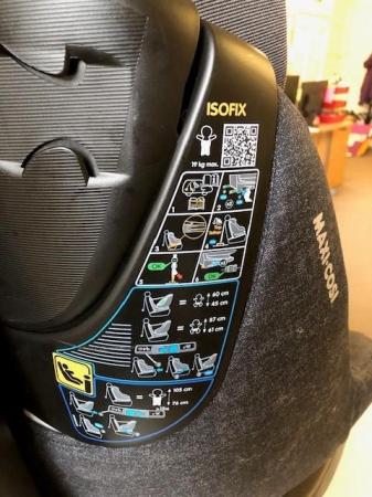 Image 2 of Maxi-cosi Axiss Fix Plus rotating Child Seat, birth to 4 yrs