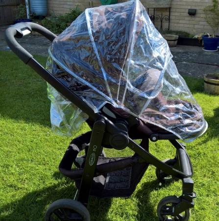 Image 3 of Graco Push chair with rain cover