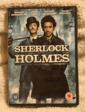 Image 1 of Sherlock Holmes (2010)
