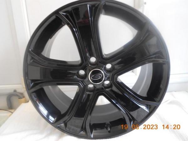 Image 1 of Range rover alloys 4 off 9J by 20 inch
