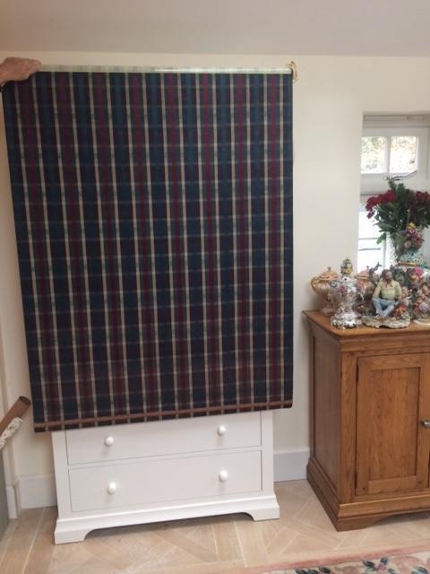 Preview of the first image of Laminated Roller Blind, elegant check.