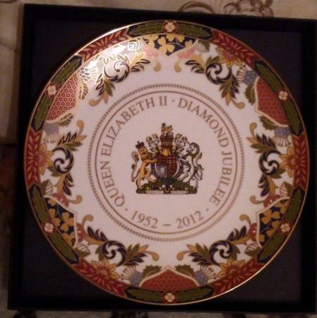 Image 3 of Royal Worcester QEII Bone China Diamond Jubilee Plate