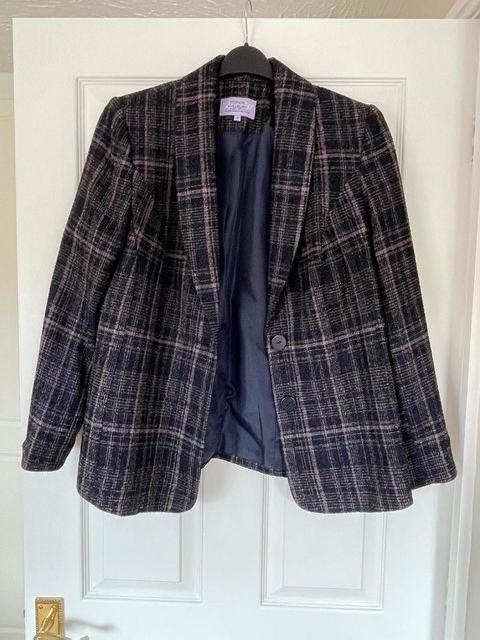 Preview of the first image of Ladies Honor Millburn Jacket Size 14.