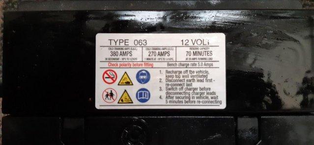 Image 2 of Car battery Type 063 12 volt - used