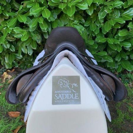 Image 3 of Kent & Masters 17 inch Cob saddle