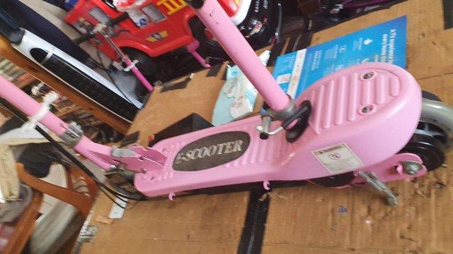 Image 2 of 24 volt electric ride on e- scooter in pink
