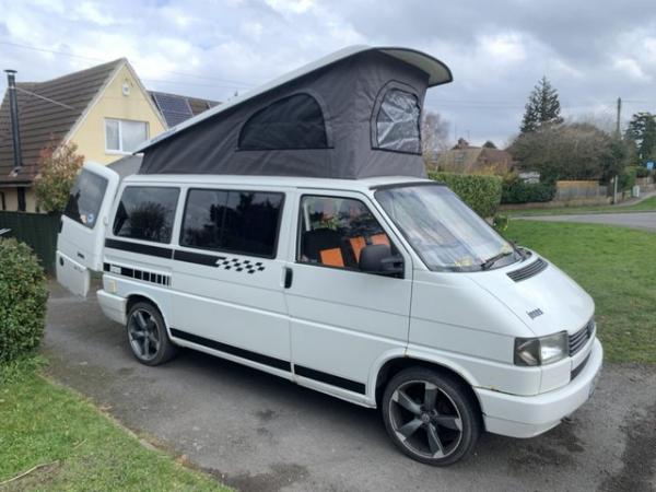 Image 3 of Rate 1991 T4 Campervan w. Pop-Top and folding bed