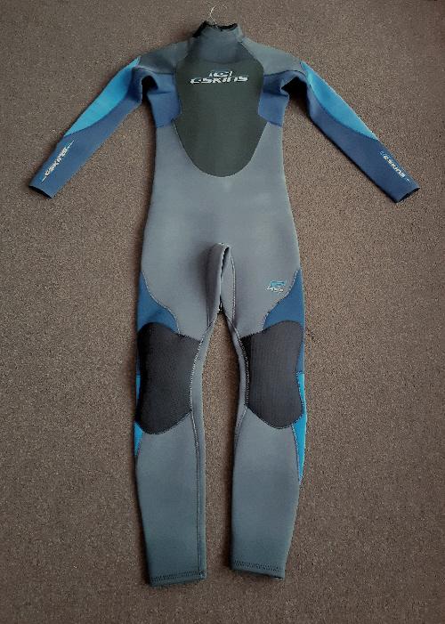 Preview of the first image of Kids Wetsuit In Good Condition - Size L.