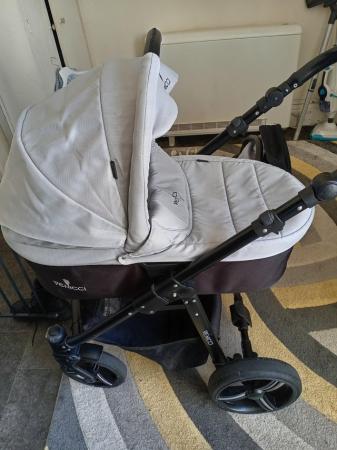 Image 3 of For sale venicci travel system