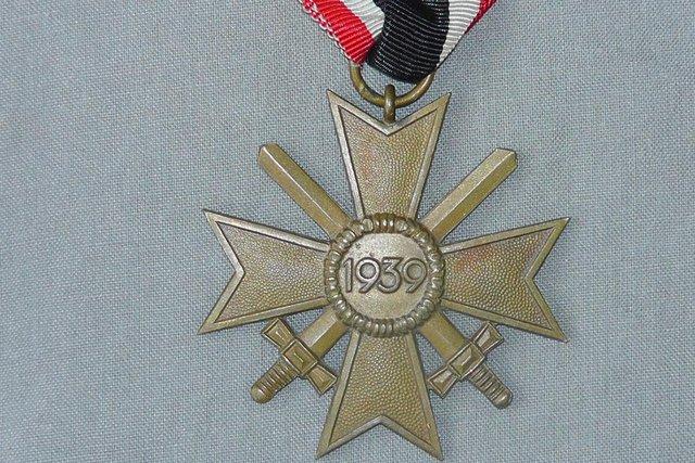 Image 2 of This is an original second world war German War Merit Crosss
