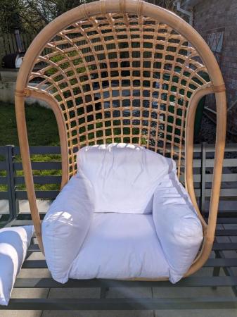 Image 1 of Wooden cushion Egg Chair