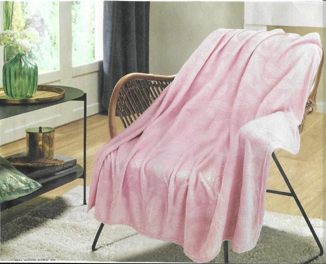 Preview of the first image of New Superb Soft Pink Throw with Feather Motif 120 x 160cm, c.
