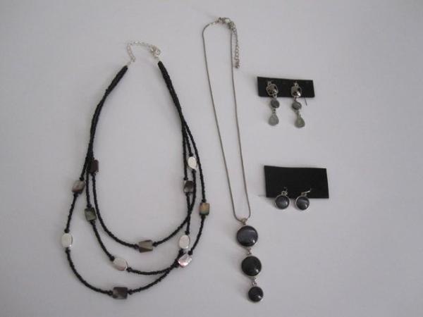 Image 3 of Costume jewellery bundle 6