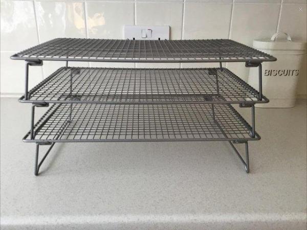 Image 3 of Lakeland 3 tier non stick cooling rack
