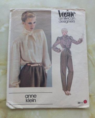Image 1 of New Vogue Blouse Pattern 2611 - Size 10