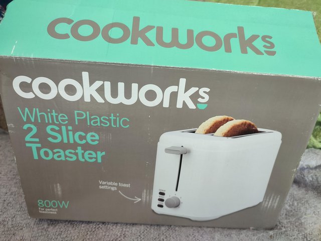 Preview of the first image of Cookworks low wattage toaster.