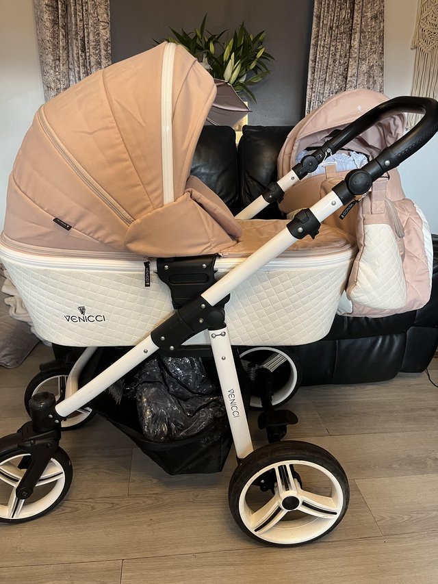 Preview of the first image of Vinicci pram Travel system.