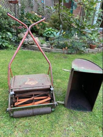Image 2 of Hand push mower, Qualcast mower with grass box
