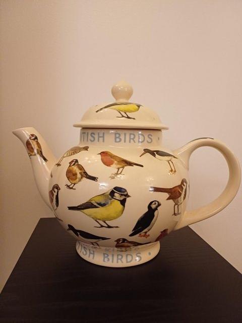 Preview of the first image of Emma Bridgewater teapot 6 cups birds.
