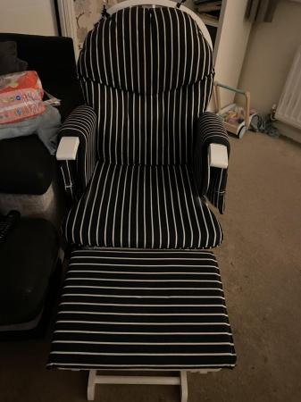 Image 3 of Nursing chair in full working condition