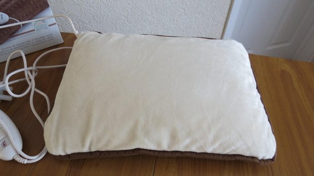 Image 2 of Heated Cushion Cover 40x30cm