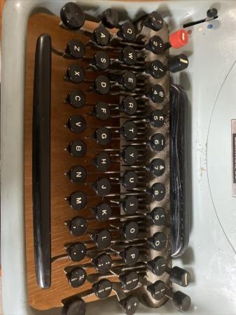 Image 2 of Vintage Olivetti Lexikon 80 Typewriter - Light Blue