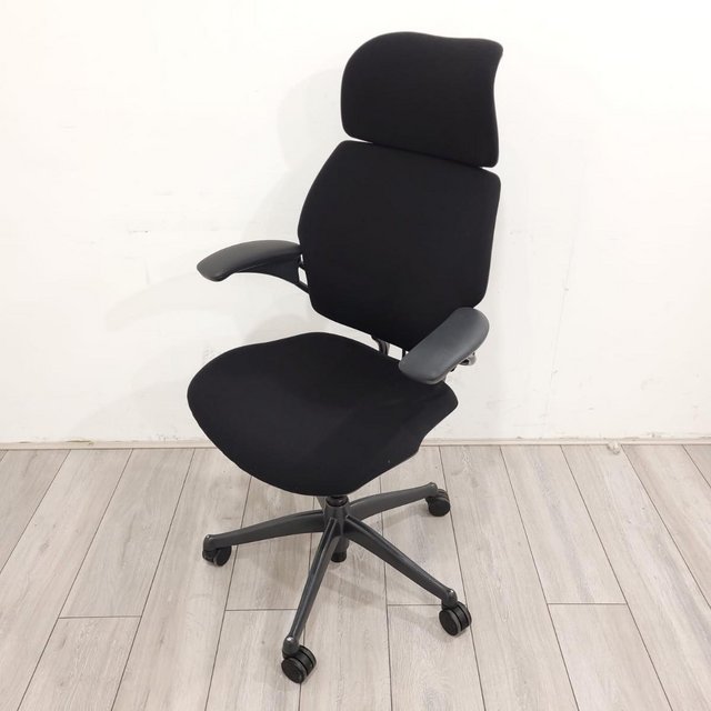 Preview of the first image of Humanscale Freedom Chair.