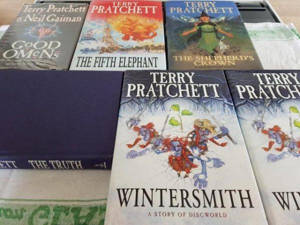 Image 2 of Terry Pratchett paperbacks & hardbacks