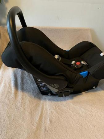 Image 1 of Baby Car Seat "Britax Romer" Group 0. Up to 13 kg Y