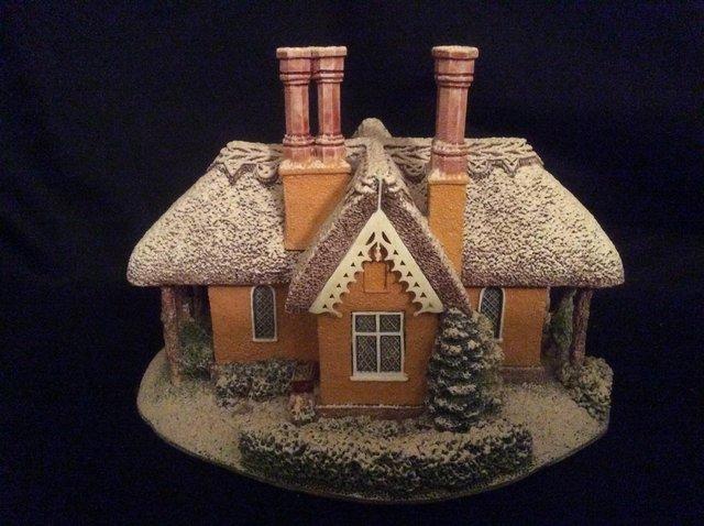 Preview of the first image of Lilliput Lane (Kerry Lodge) Christmas Lodge.