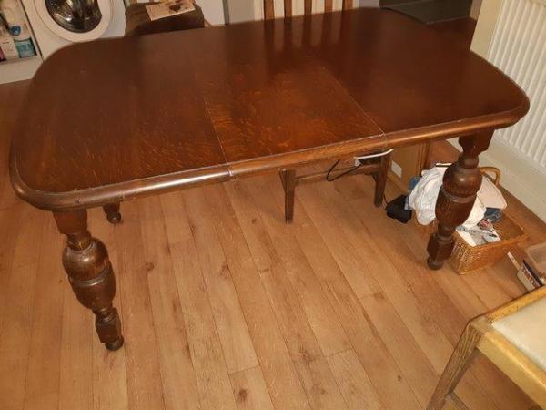 Image 1 of Antique dining table extendable