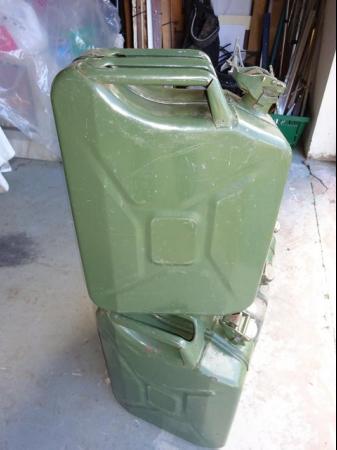 Image 2 of 20 LITRE METAL FUEL CANS