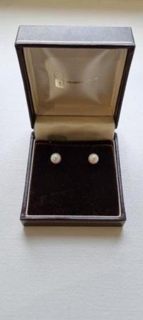 Image 1 of Cultured saltwater pearl stud earrings – 9ct gold